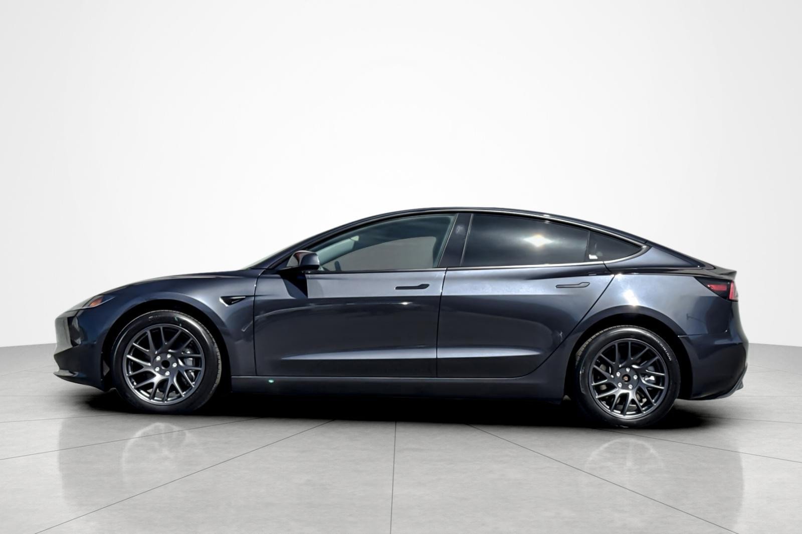Used 2025 Tesla Model 3 Long Range image 2