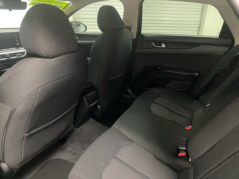 Used 2022 Kia K5 LX image 11