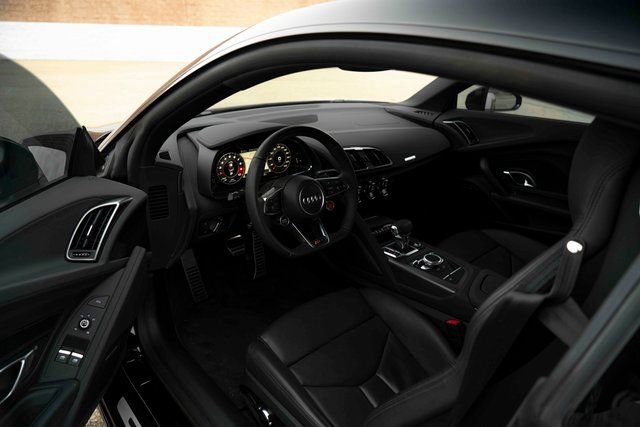 Used 2023 Audi R8 V10 performance image 31