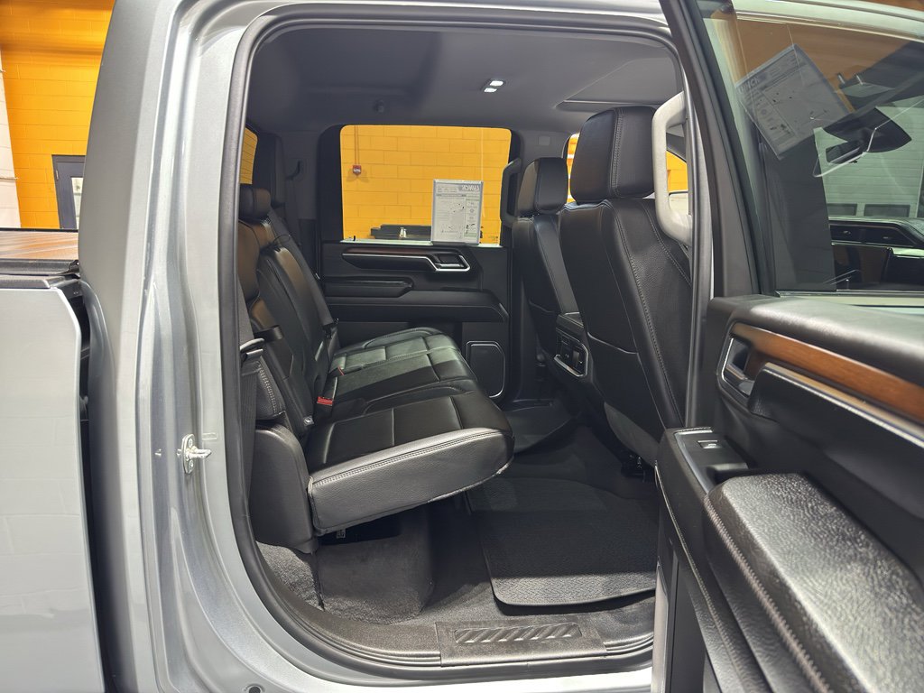 Used 2025 GMC Sierra 3500 Denali w/ Denali Reserve Package image 22