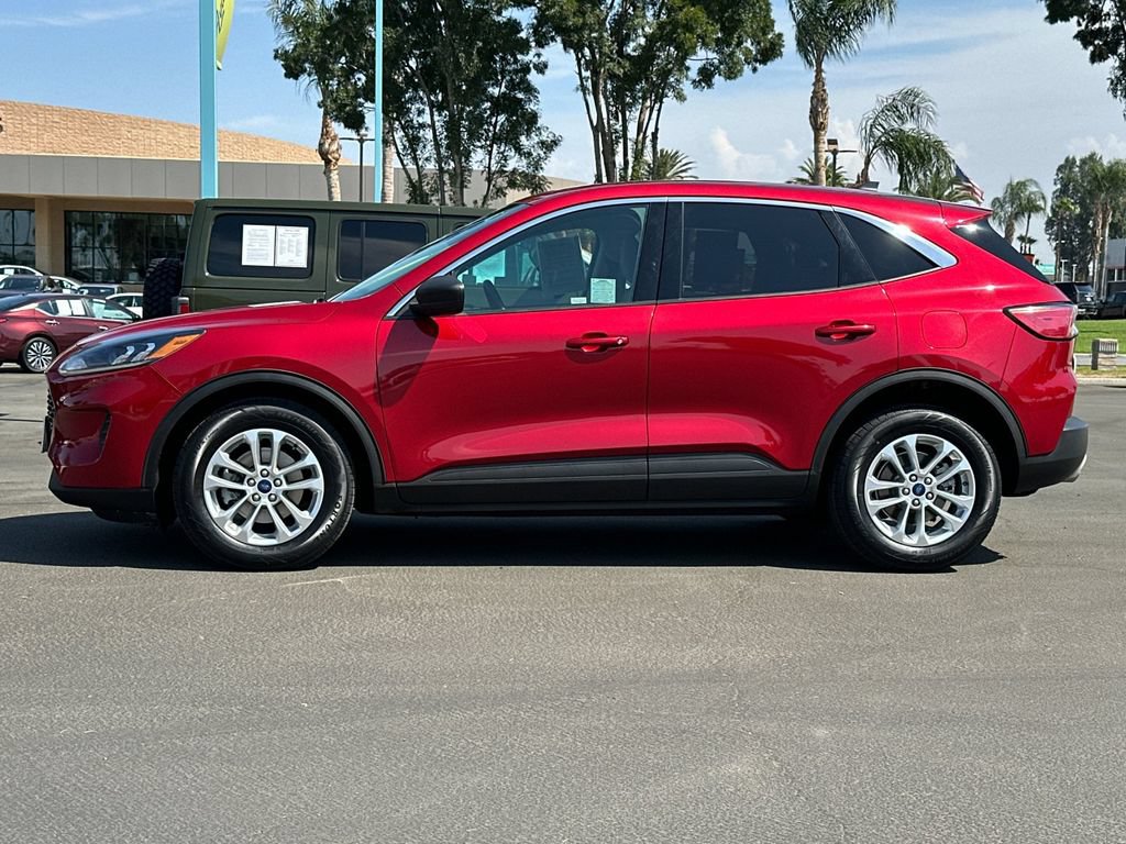 Used 2022 Ford Escape SE w/ Convenience Package FWD image 6
