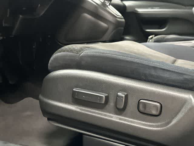 Used 2015 Honda CR-V EX image 26
