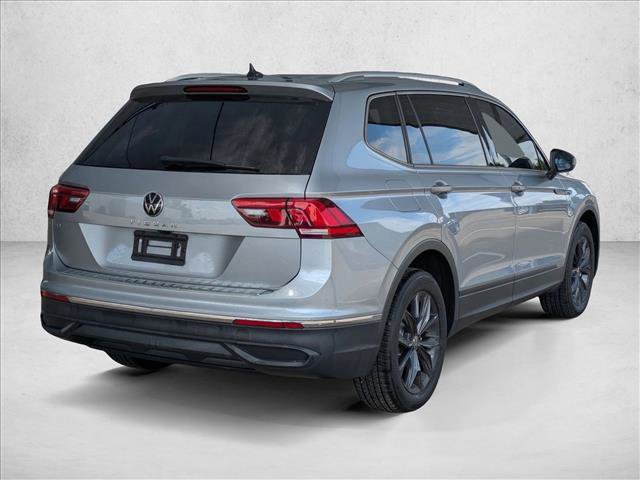 Used 2024 Volkswagen Tiguan SE w/ MDO Package, Three-Row FWD image 5