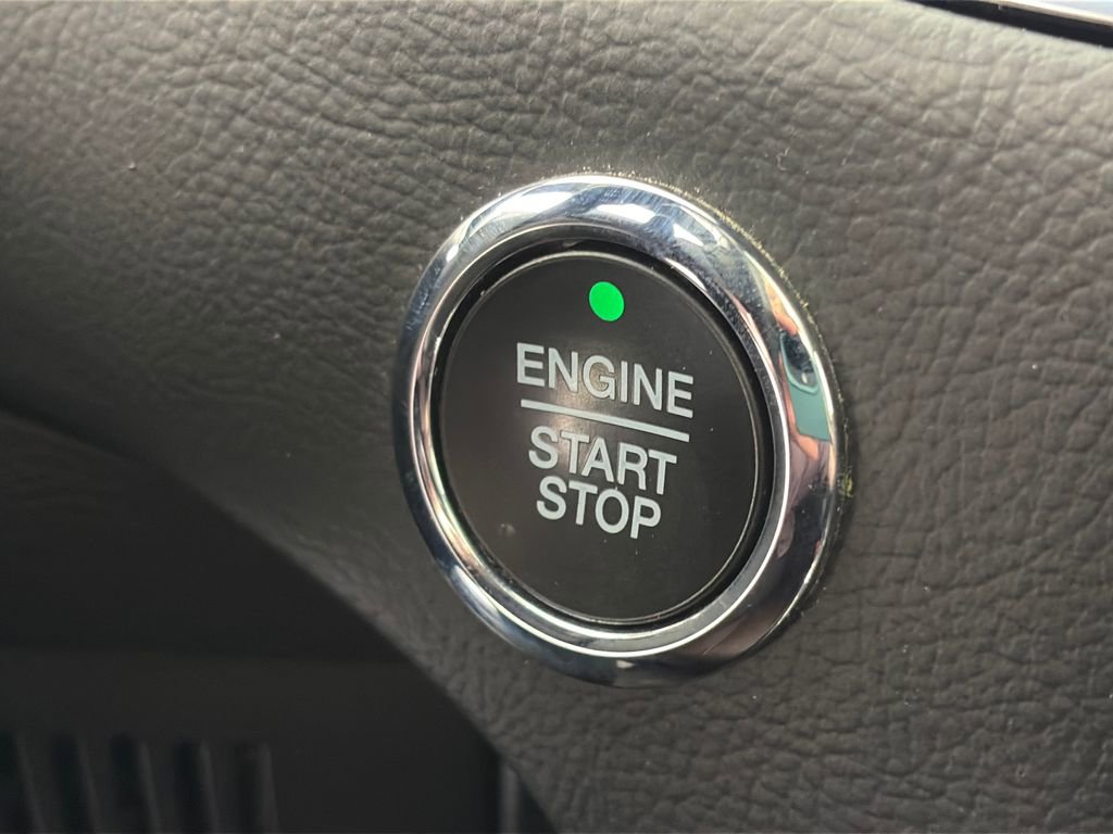 Used 2020 Ford Edge Titanium w/ Equipment Group 301A image 23