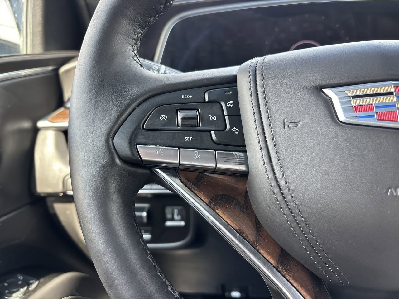 Used 2022 Cadillac Escalade Sport Platinum image 30