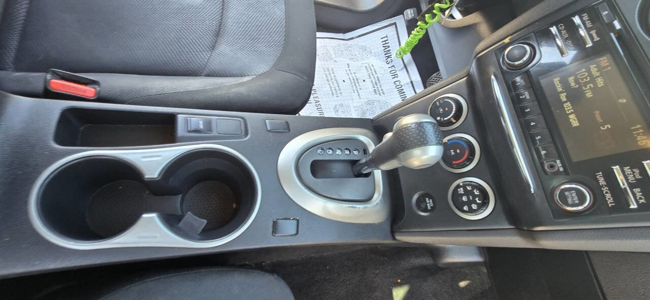 Used 2014 Nissan Rogue S w/ Convenience Package image 32