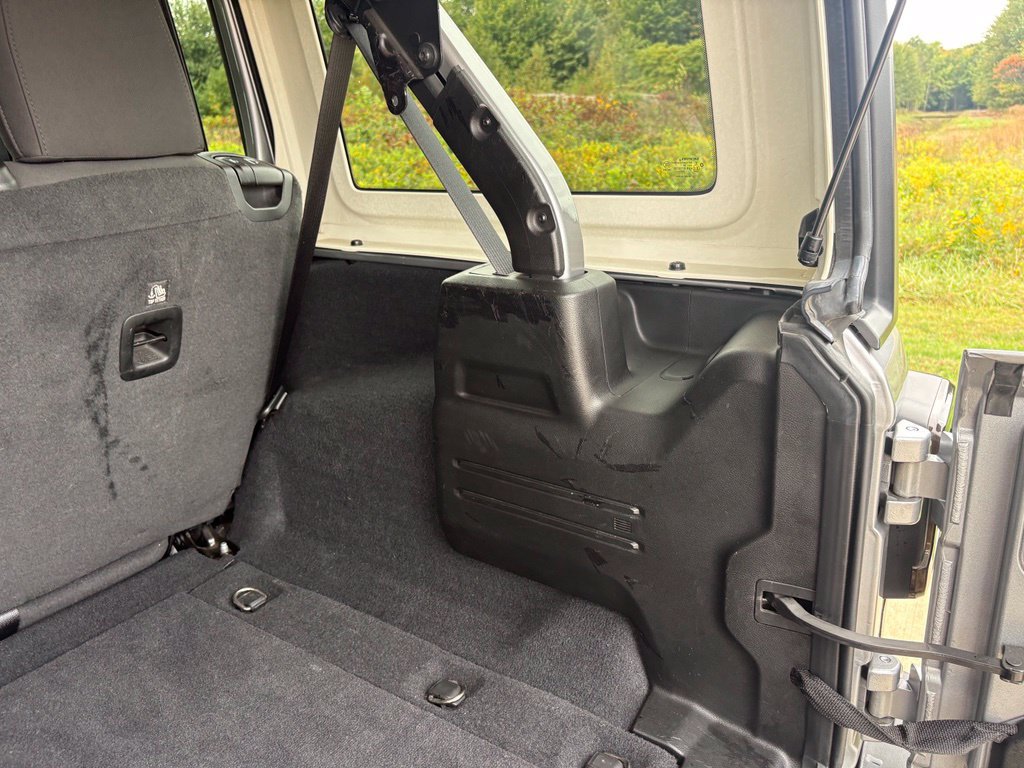 Used 2020 Jeep Wrangler Unlimited Sport S AWD/4WD image 44