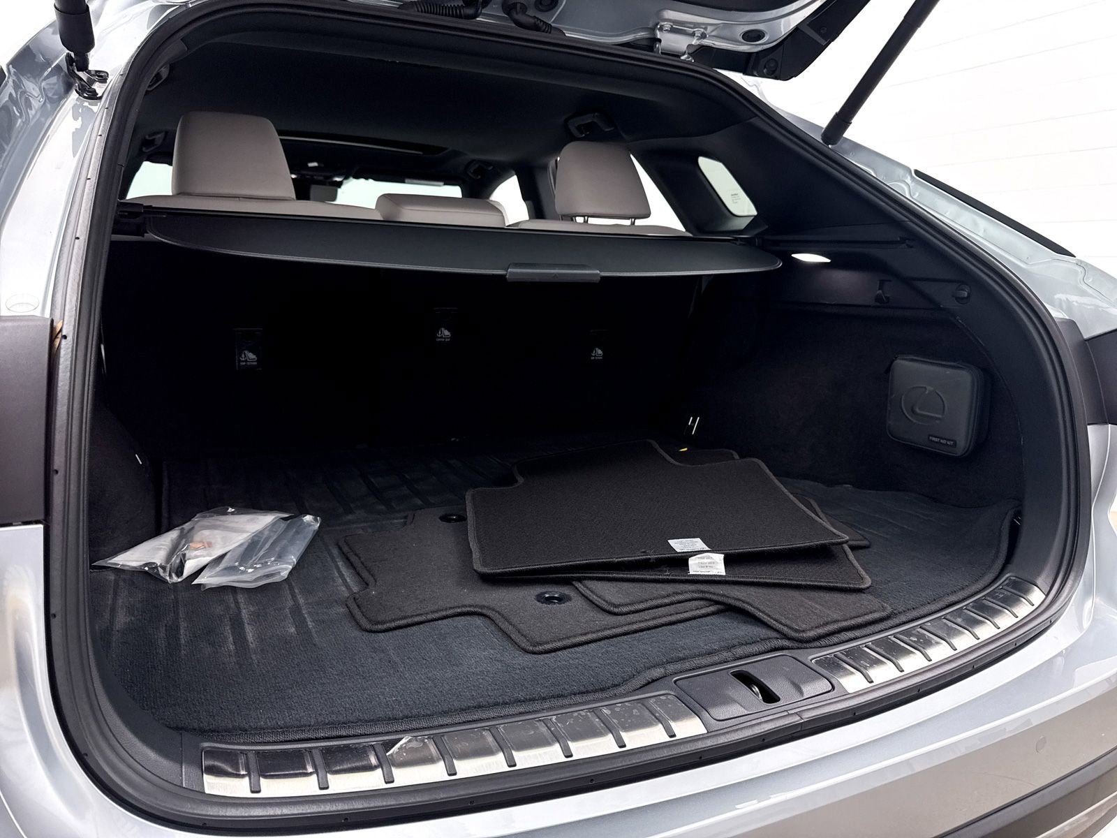 Used 2023 Lexus RX 350 Premium Plus w/ Cold Area Package image 35