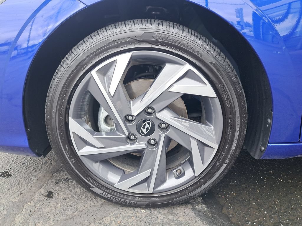 Used 2026 Hyundai Elantra Limited FWD image 29