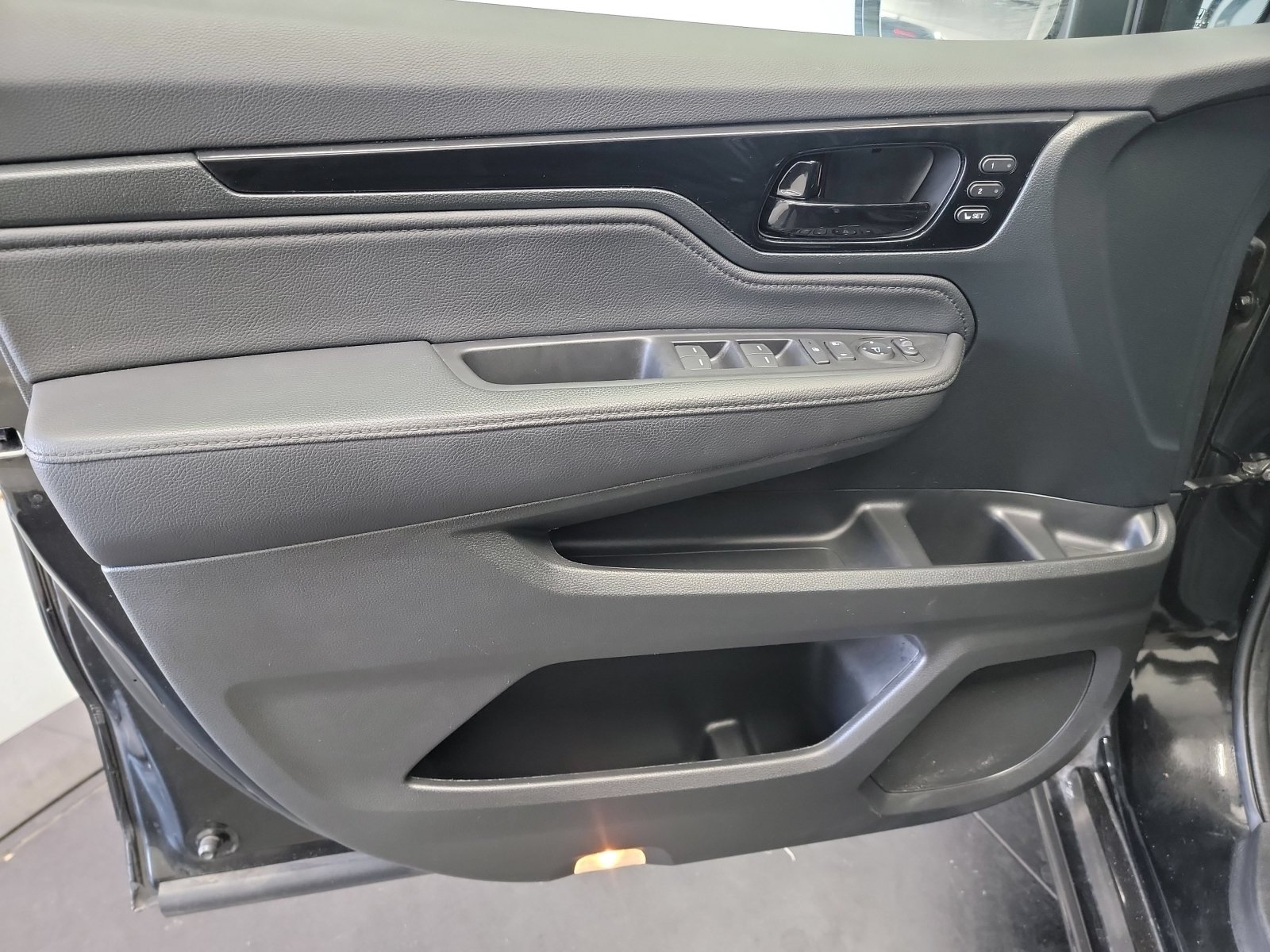 Certified 2024 Honda Odyssey Touring image 13