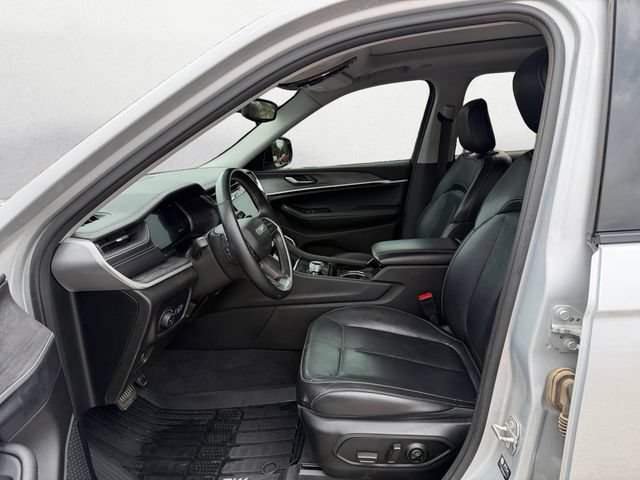 Used 2021 Jeep Grand Cherokee L Limited AWD/4WD image 9
