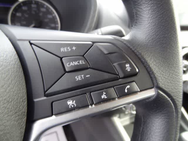Used 2025 Nissan Sentra SV FWD image 12