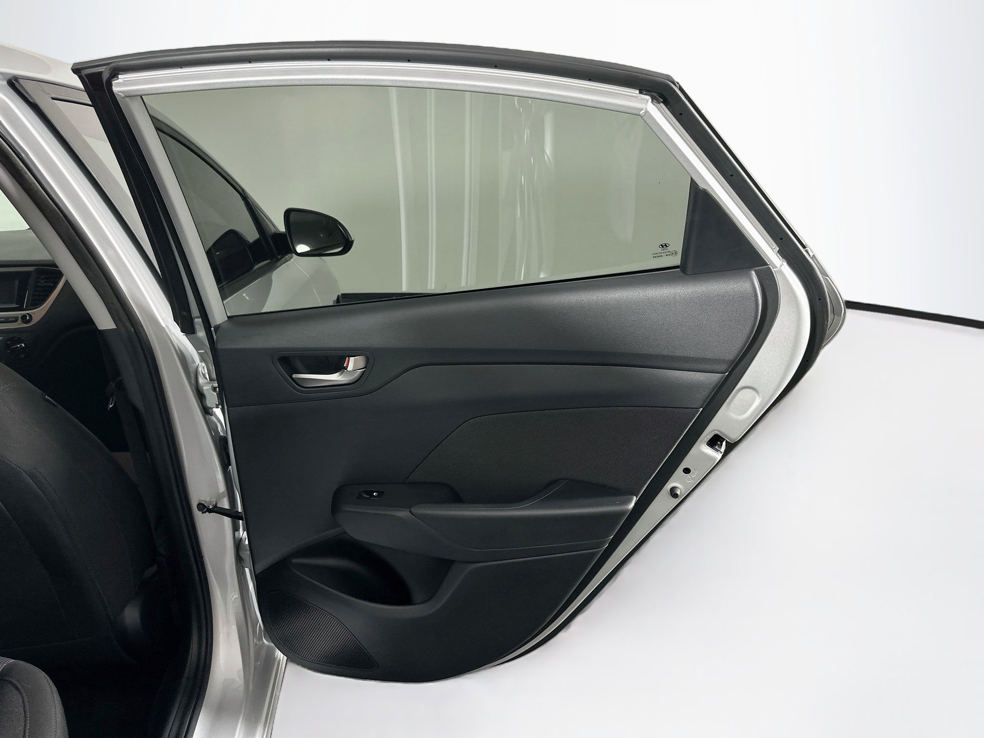 Used 2022 Hyundai Accent SE FWD image 27