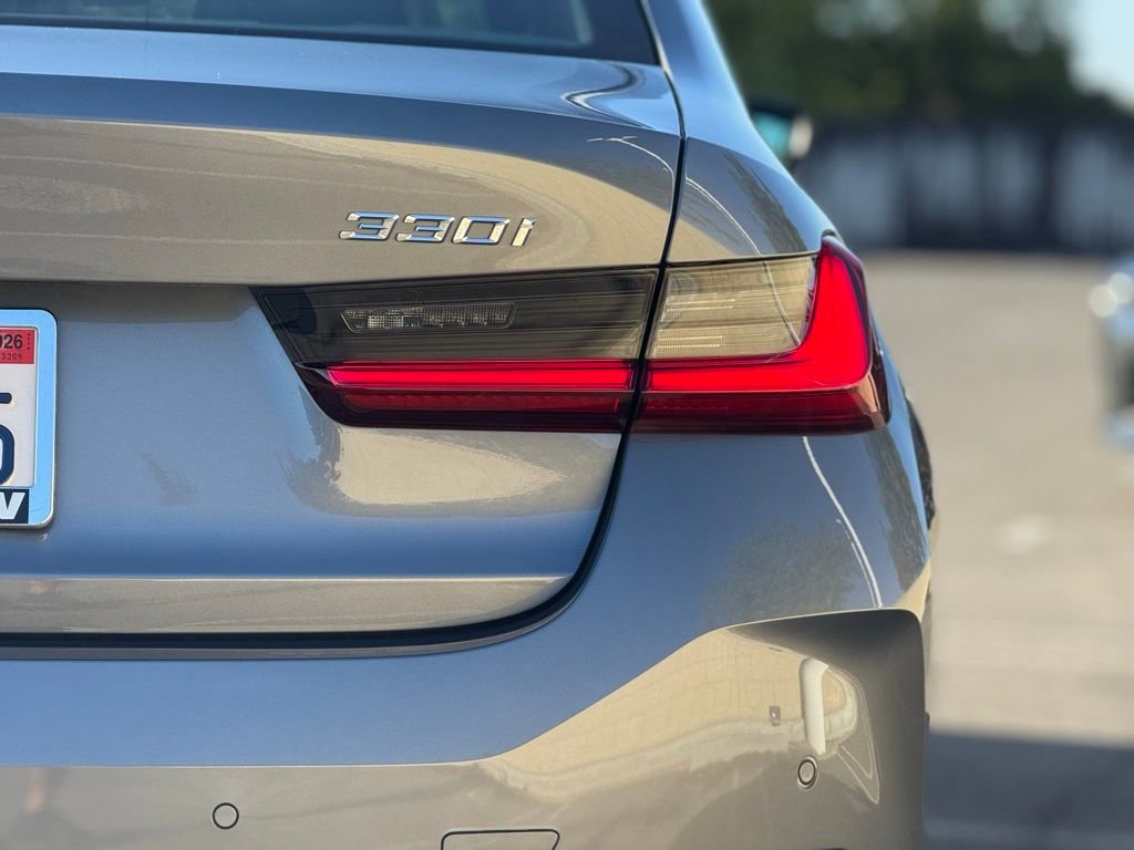 Used 2025 BMW 330i Sedan w/ Convenience Package image 14