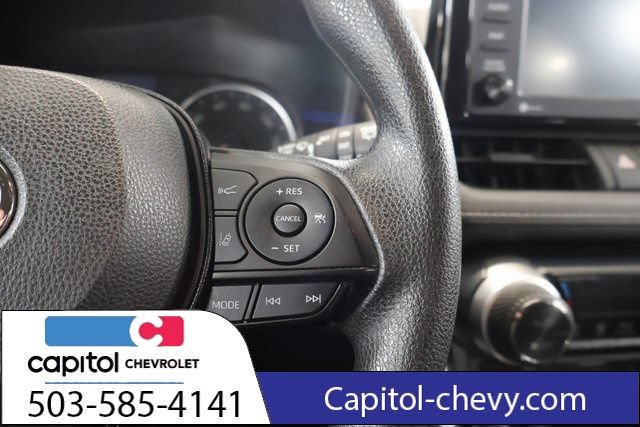 Used 2020 Toyota RAV4 XLE w/ Carpet Mat Package AWD/4WD image 19