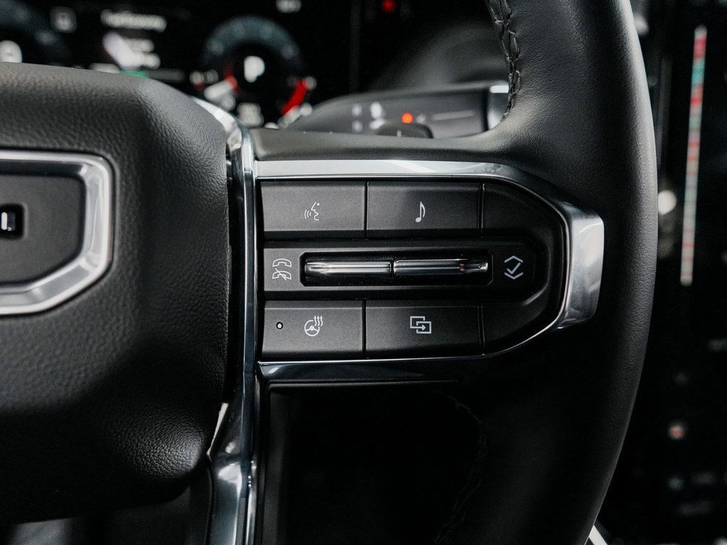 Used 2025 GMC Yukon XL Denali image 22