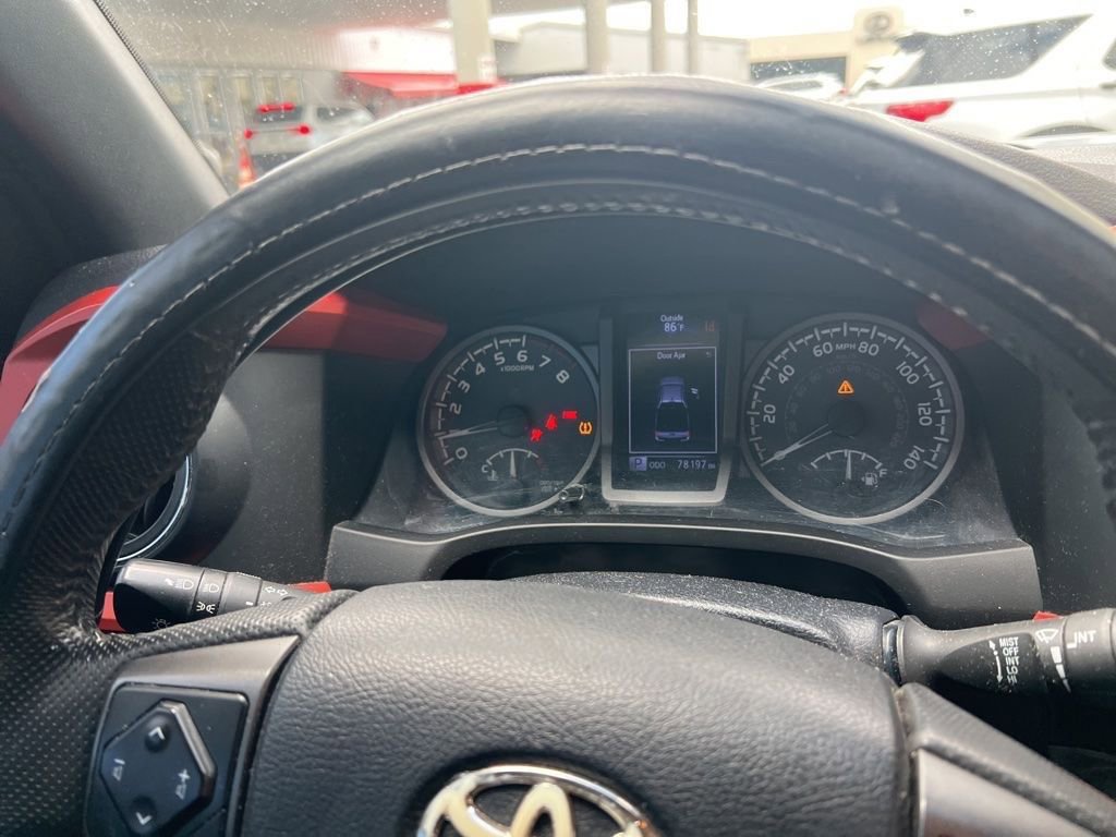 Used 2019 Toyota Tacoma TRD Off-Road AWD/4WD image 18