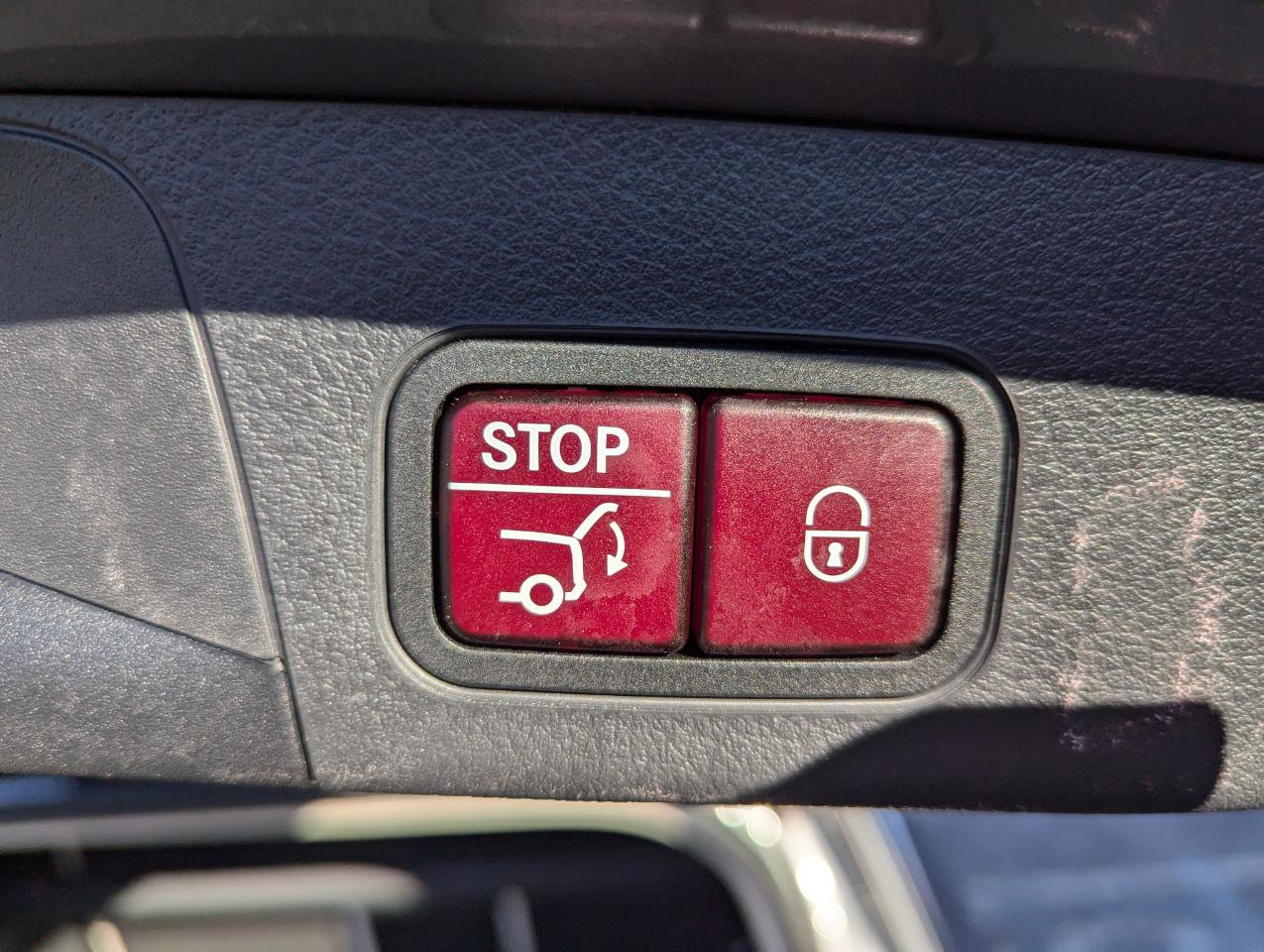 Used 2022 Mercedes-Benz EQB 300 4MATIC image 50