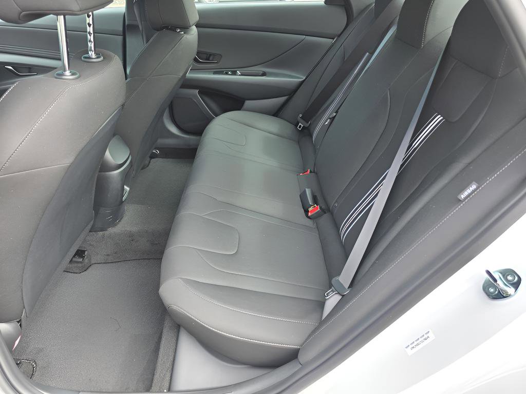 New 2026 Hyundai Elantra Sport FWD image 11