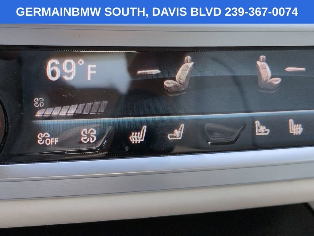 Used 2022 BMW ALPINA B7 xDrive AWD/4WD image 25