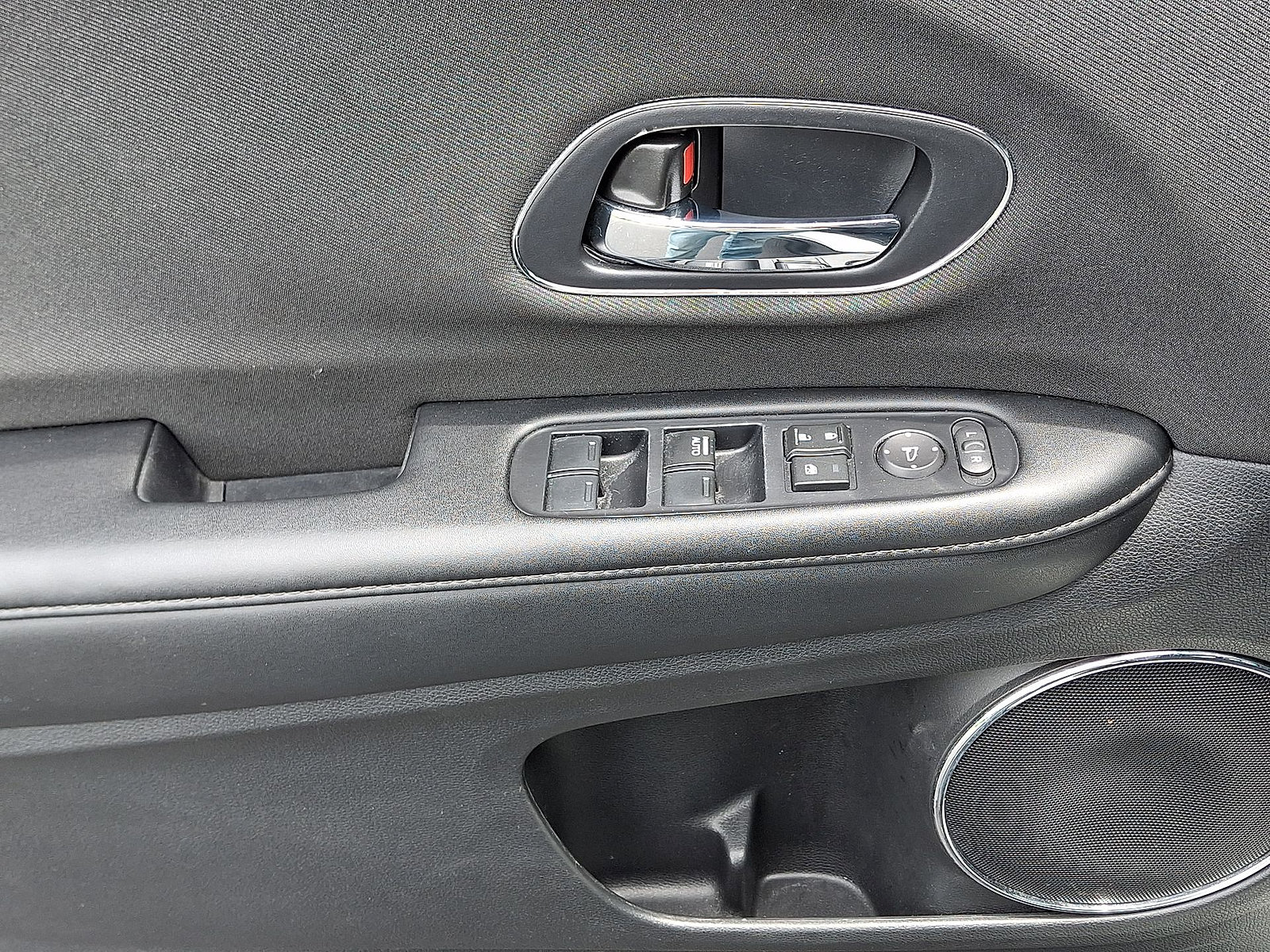 Used 2022 Honda HR-V EX image 10