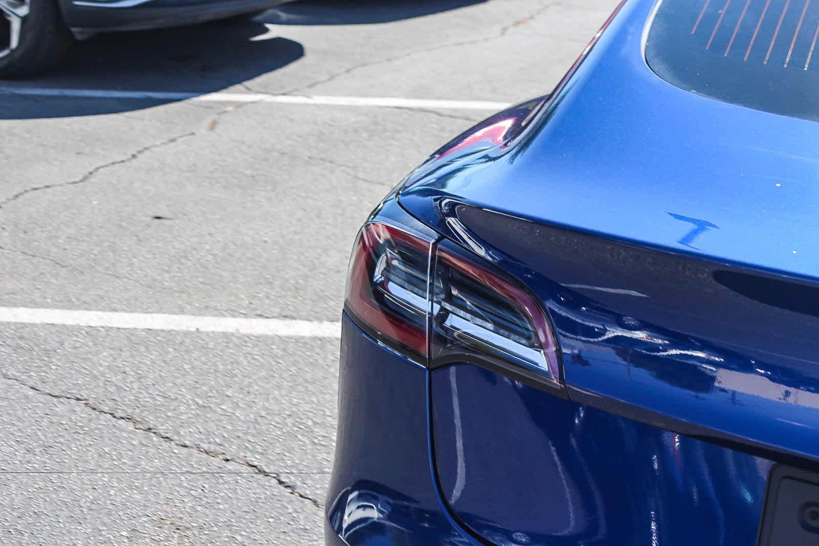 Used 2020 Tesla Model 3 Standard Range RWD image 8