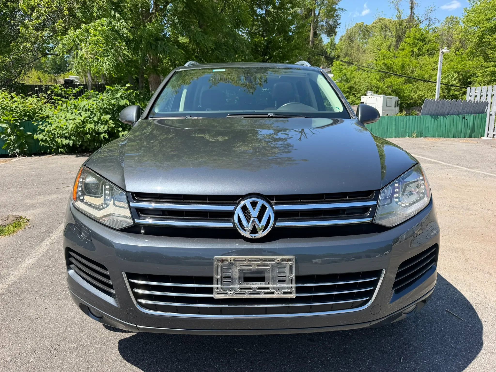 Used 2013 Volkswagen Touareg VR6 AWD/4WD image 2