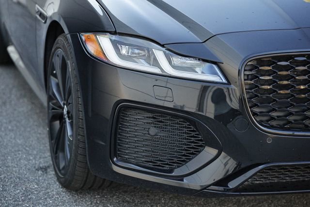 New 2024 Jaguar XF R-Dynamic SE AWD/4WD image 15