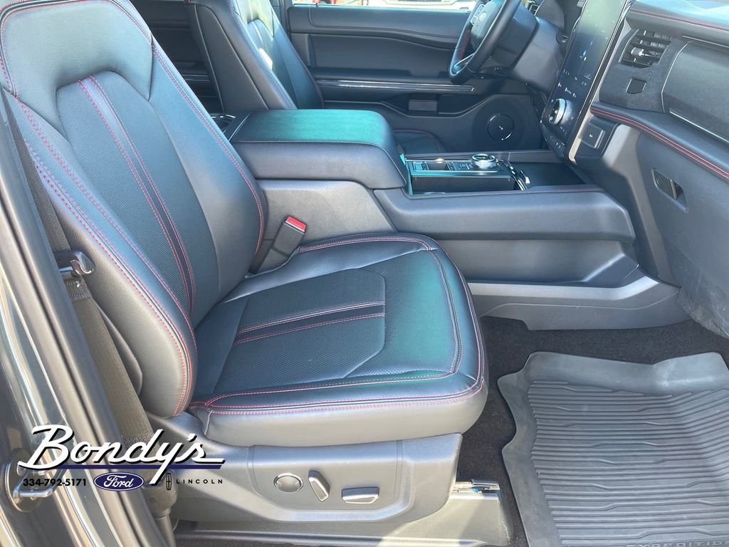 Used 2022 Ford Expedition Limited image 18