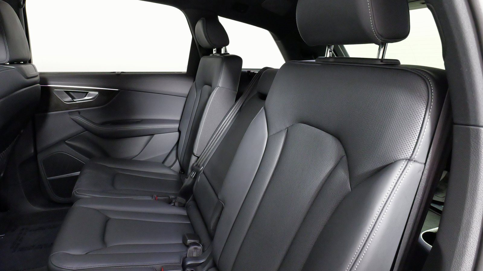 Used 2025 Audi Q7 3.0T Prestige w/ Prestige Package image 41