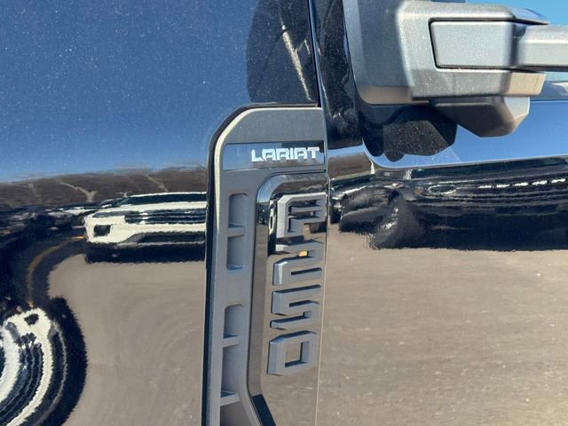 New 2026 Ford F250 Lariat w/ Black Appearance Package image 7