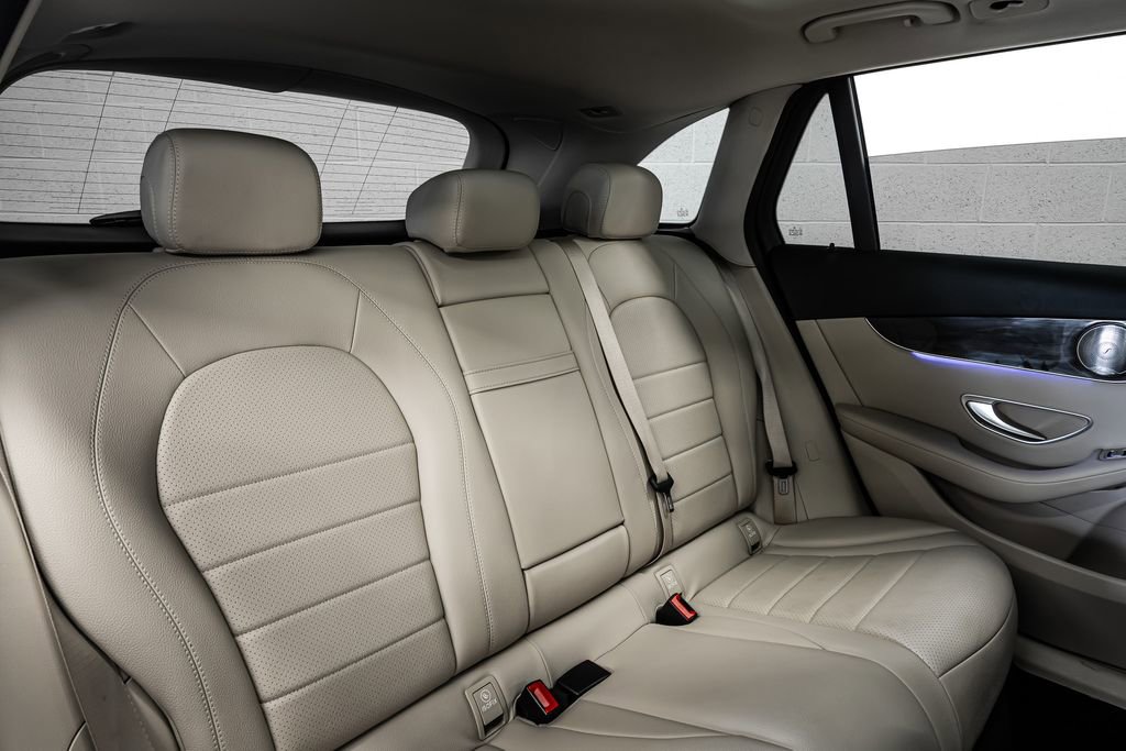 Used 2021 Mercedes-Benz GLC 300 image 33