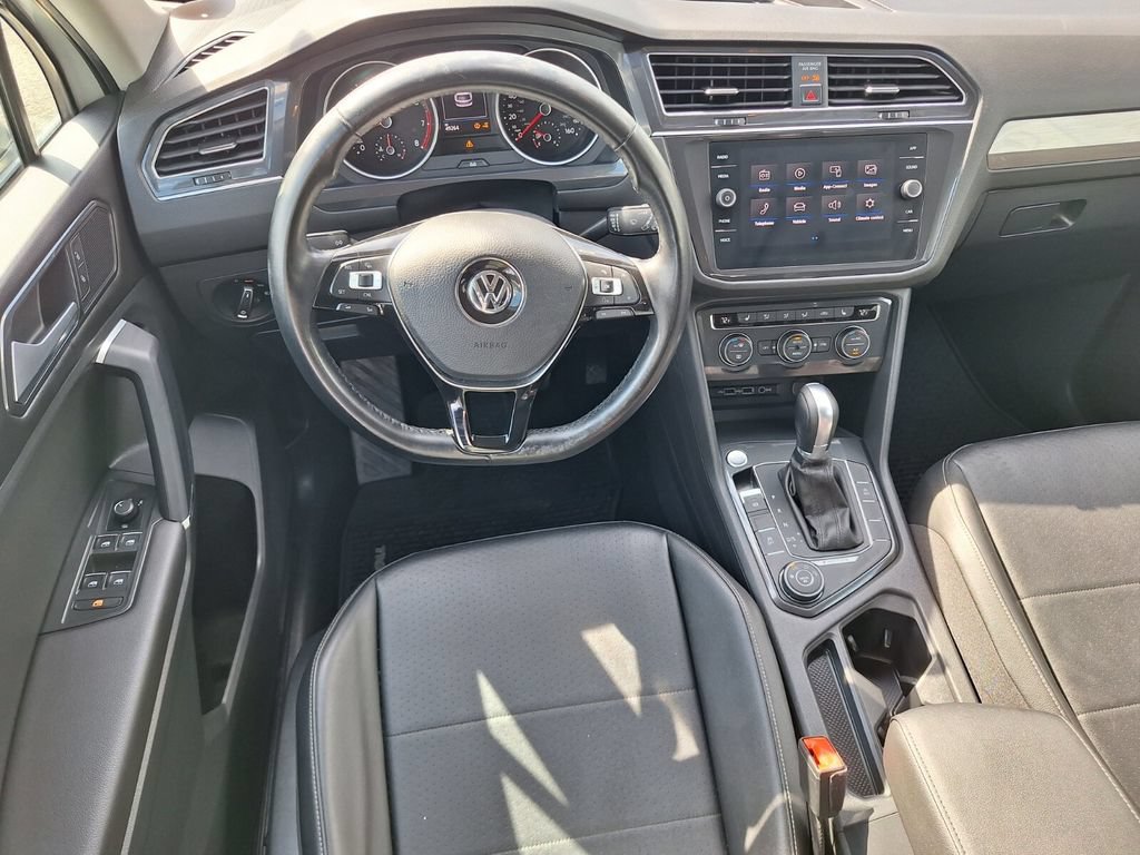 Used 2018 Volkswagen Tiguan SE AWD/4WD image 9