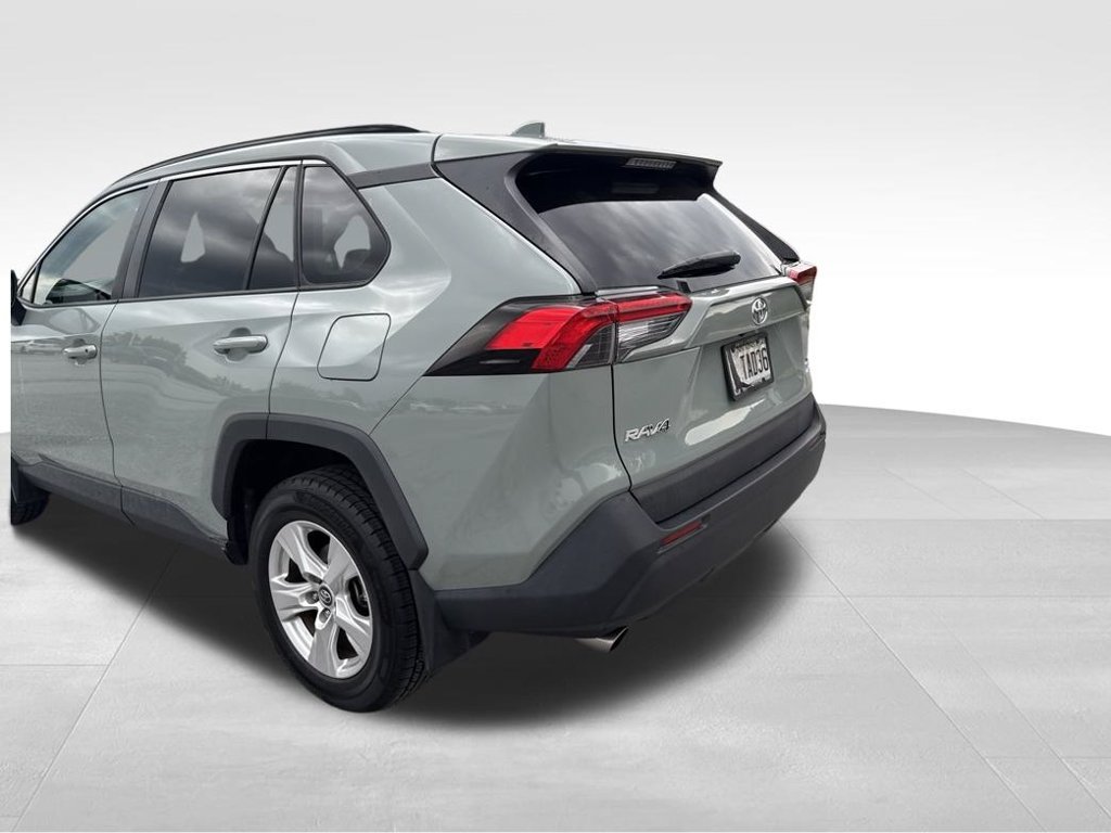 Used 2019 Toyota RAV4 XLE AWD/4WD image 8