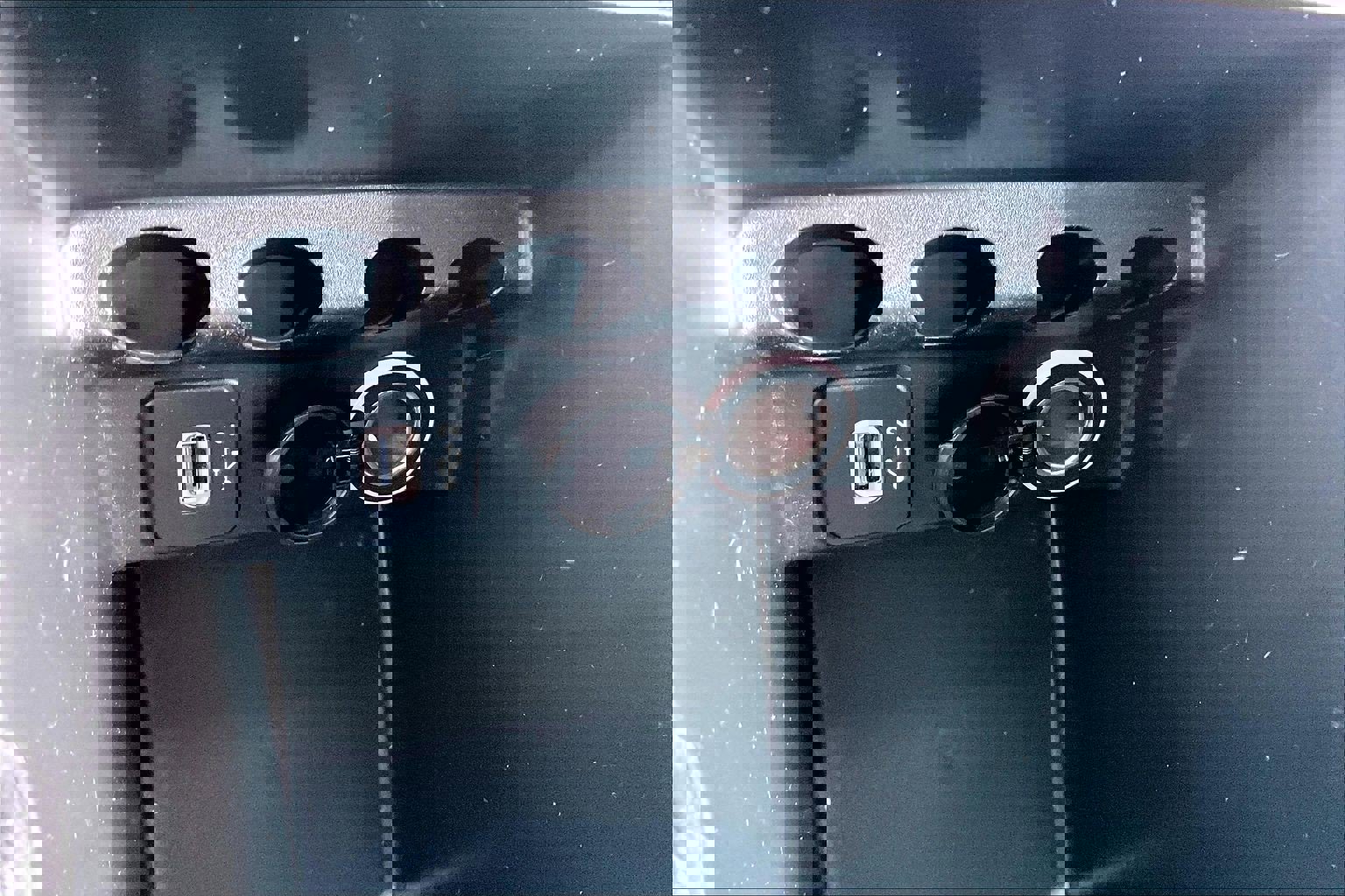 Used 2019 Jeep Cherokee Latitude Plus w/ Cold Weather Group image 32