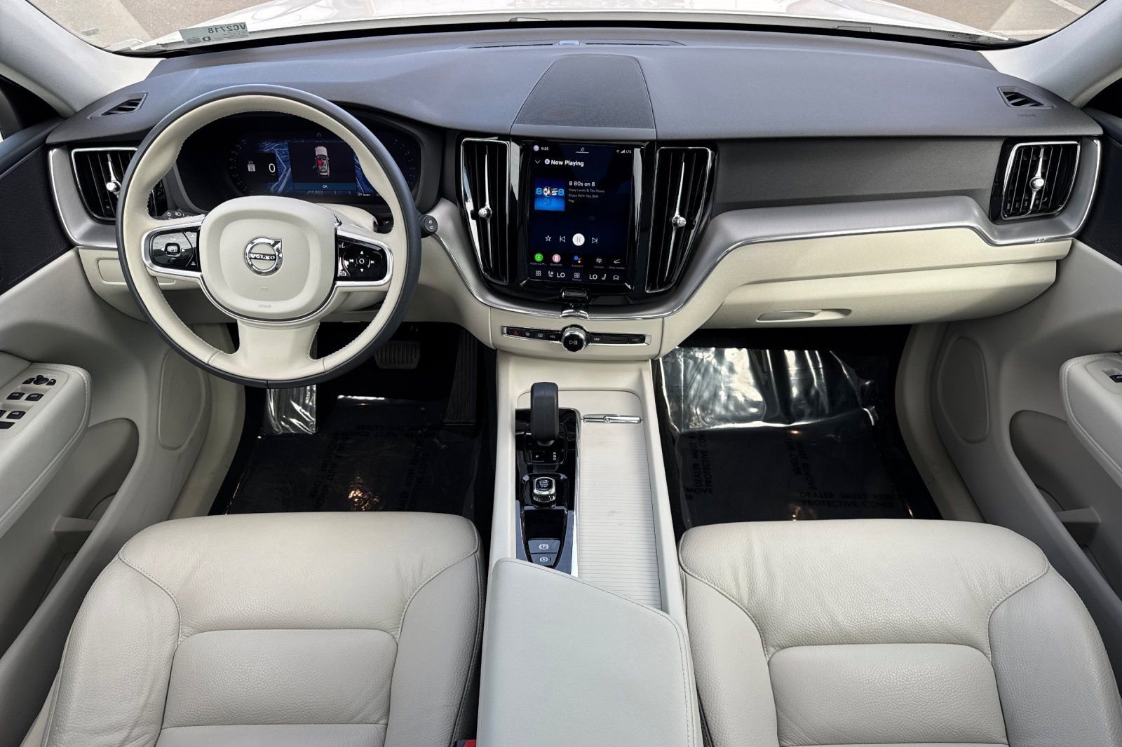 Certified 2023 Volvo XC60 B5 Core w/ Climate Package AWD/4WD image 3