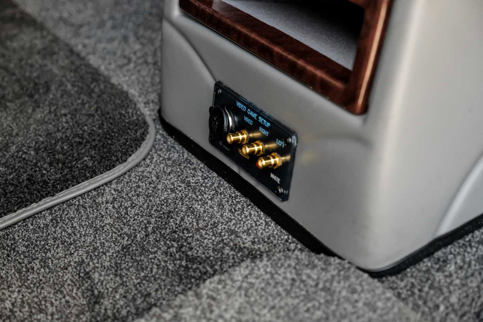 Used 2011 Chevrolet Express 1500 image 42