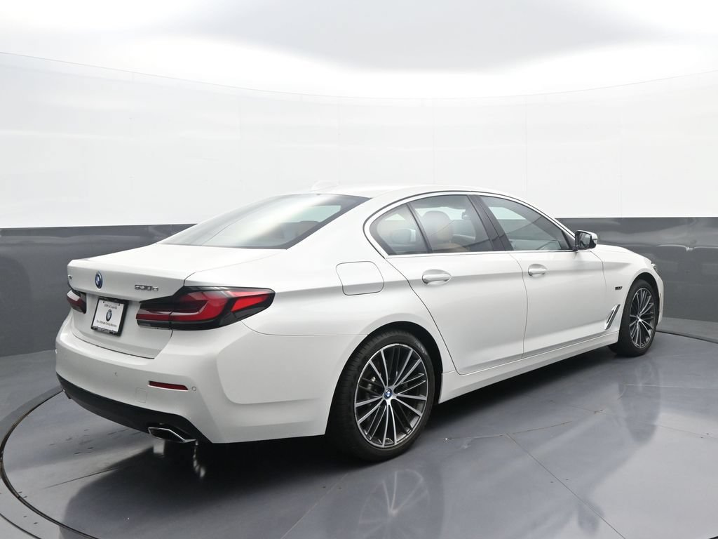Used 2023 BMW 530e xDrive w/ Premium Package AWD/4WD image 7