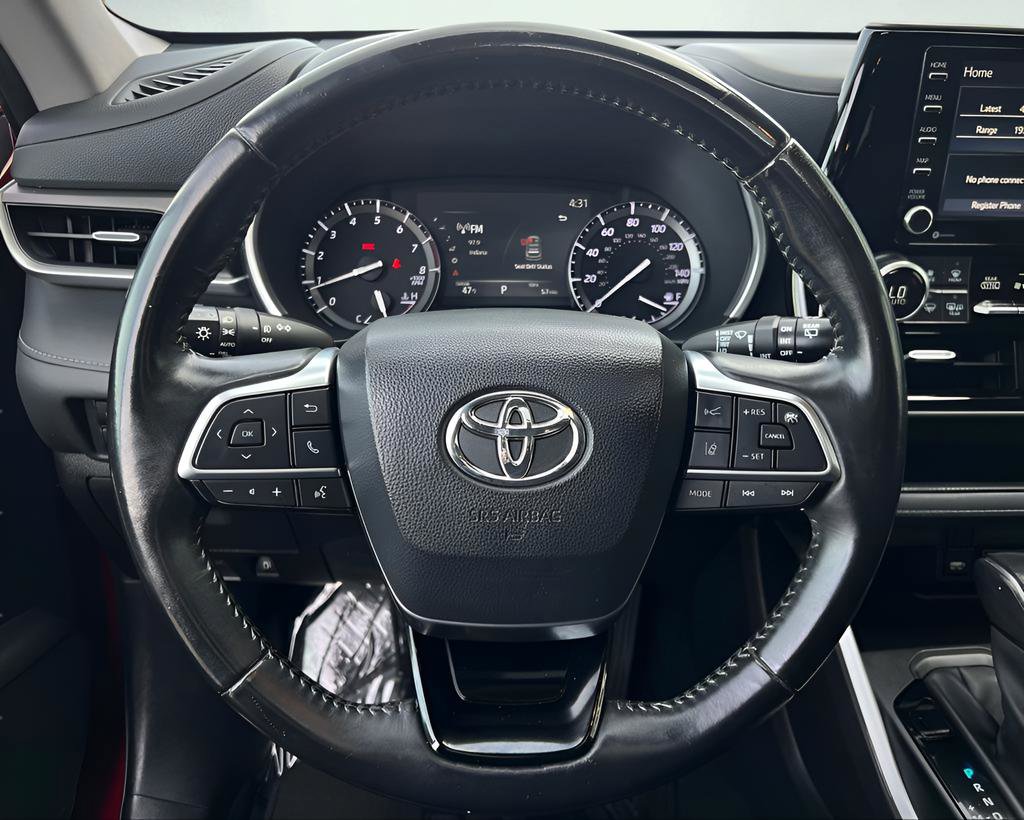 Used 2020 Toyota Highlander XLE image 42