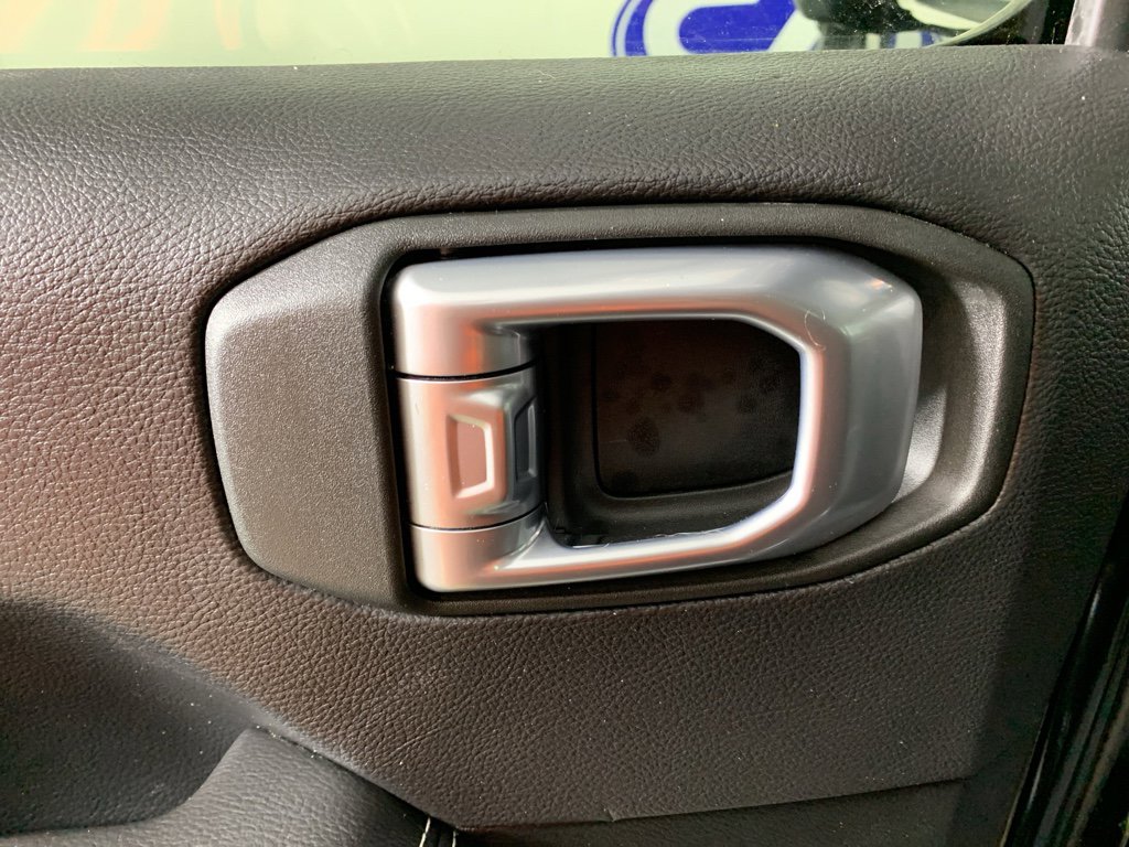 Used 2022 Jeep Wrangler Unlimited Sahara w/ Cold Weather Group image 30