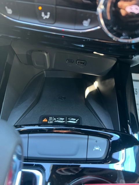 New 2026 Chevrolet Trax RS w/ Sunroof Package image 33