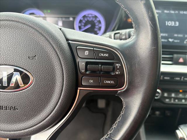 Used 2020 Kia Niro LXS FWD image 17