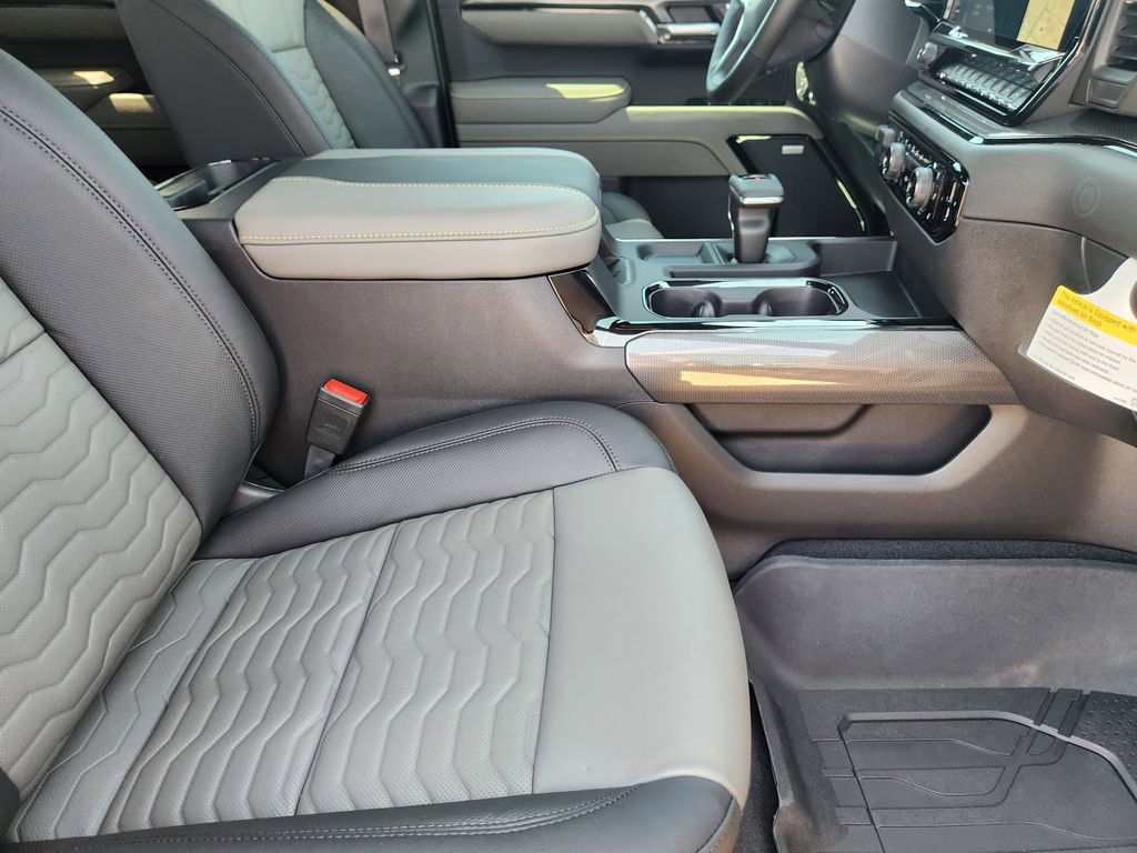 New 2026 Chevrolet Silverado 1500 ZR2 image 10