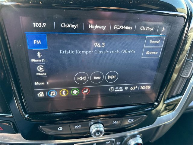 Used 2023 Chevrolet Traverse LT image 16