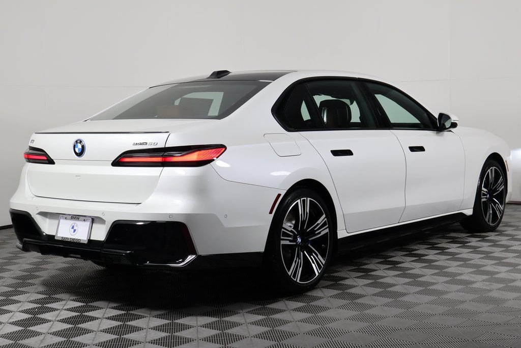 New 2026 BMW i7 eDrive50 w/ M Sport Package RWD image 2