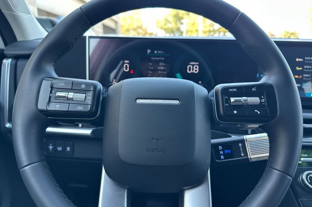 Used 2025 Hyundai Santa Fe SE image 24