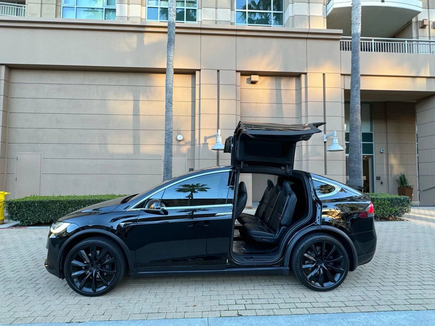 Used 2021 Tesla Model X Long Range AWD/4WD image 9
