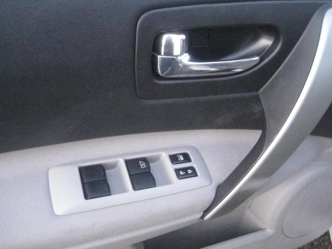 Used 2013 Nissan Rogue S w/ Special Edition Pkg image 17