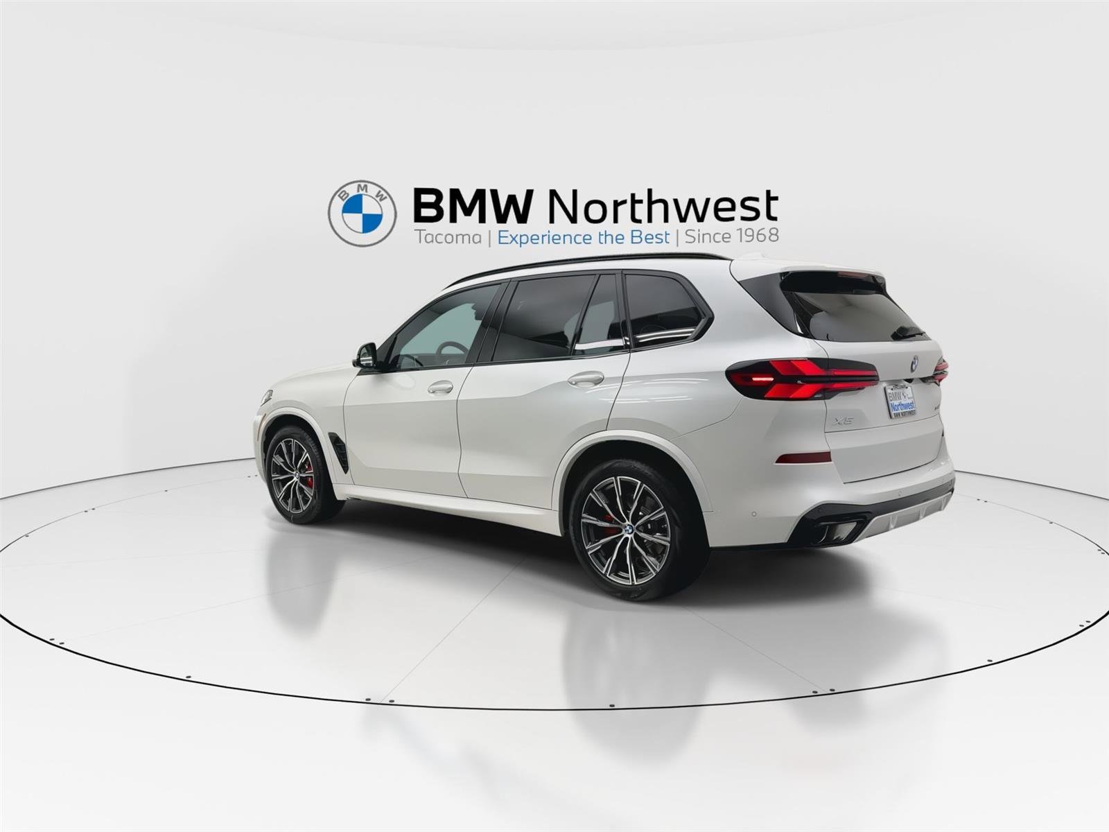 New 2026 BMW X5 xDrive40i w/ M Sport Package image 12