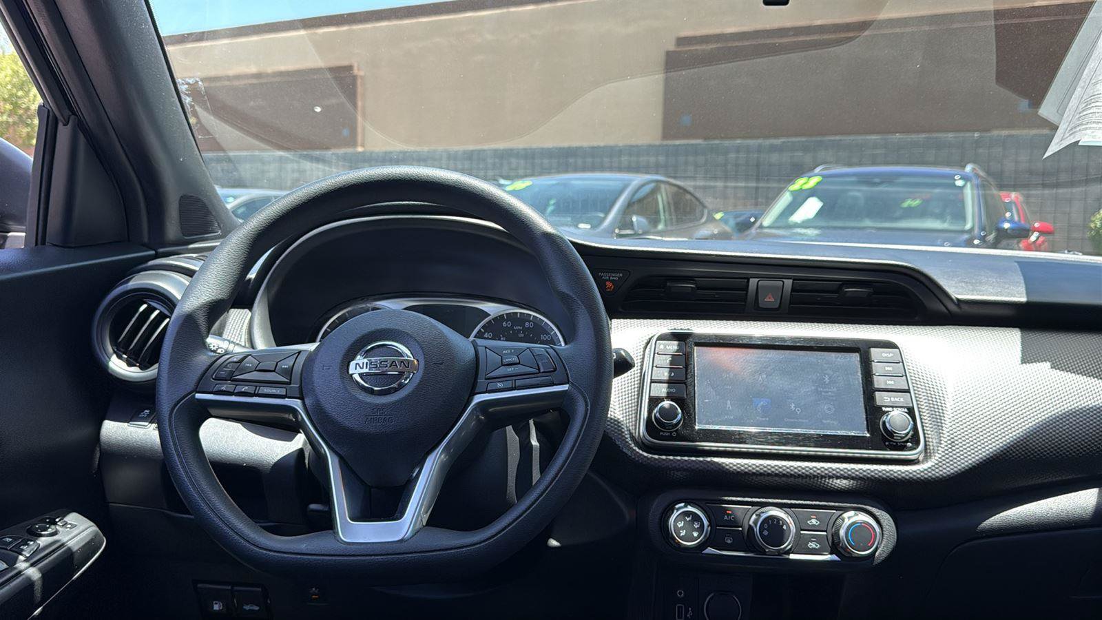 Used 2018 Nissan Kicks S FWD image 7
